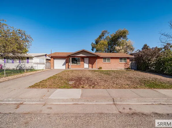 3665 E Samuel St, Ammon, ID 83406