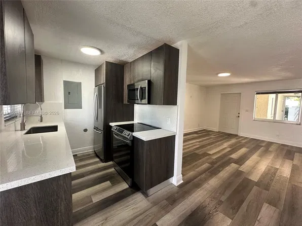913 NE 17th St, Fort Lauderdale, FL