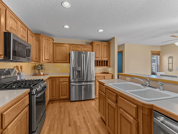 3rd image of 12871 Zilla St NW