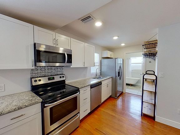 4th image of 3729 31st Ave S