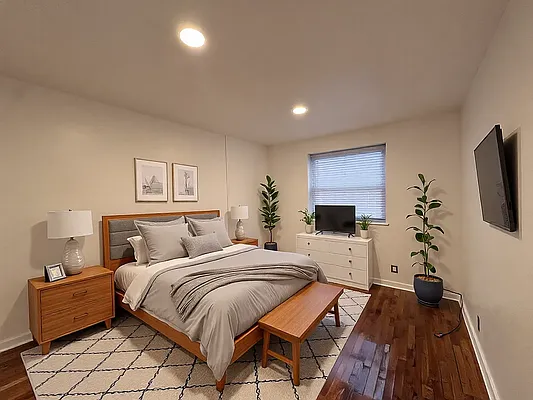 Rented by Azure Realty NY LLC | media 7