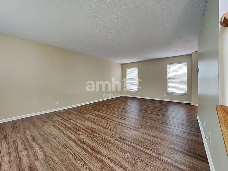 1425 Windstar Ct — Photo 9