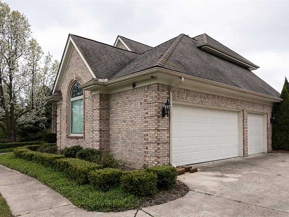 3rd image of 812 Dornoch Dr