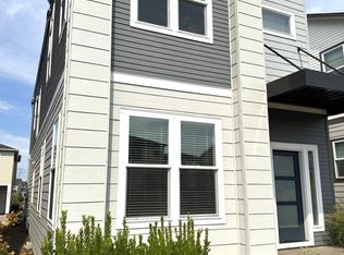 8165 SE Crabapple St, Hillsboro, OR 97123