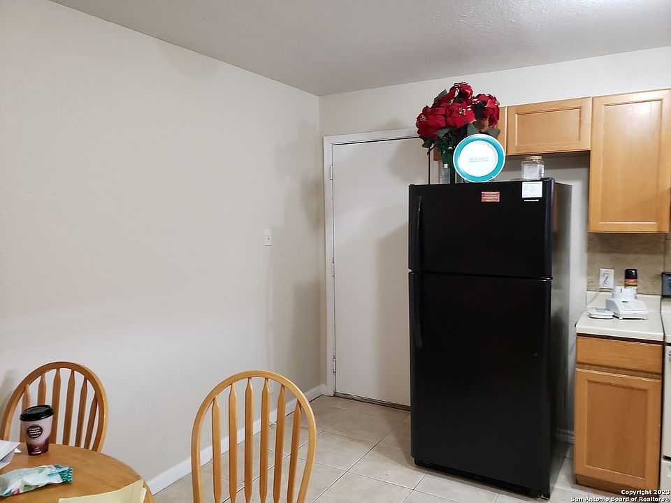 1st image of 12227 - 12229 Maverick Bluff