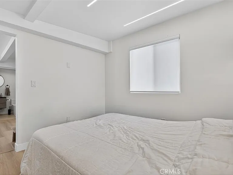 10804 Paso Robles Ave — Photo 11