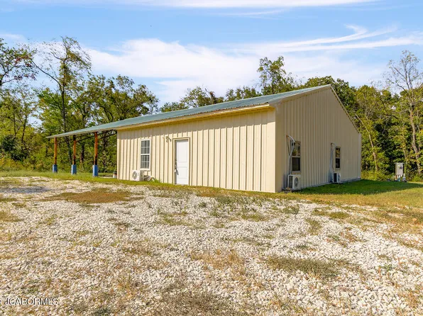 143 Hidden Oaks Rd, Eldon, MO 65026