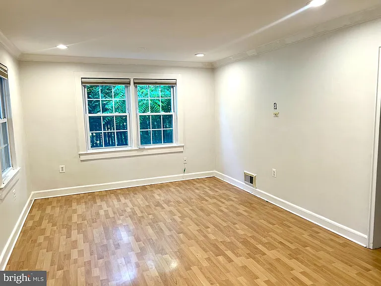 7208 Tyler Ave — Photo 5