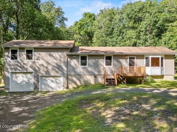 212 Alpine Lake Rd, Henryville, PA 18332