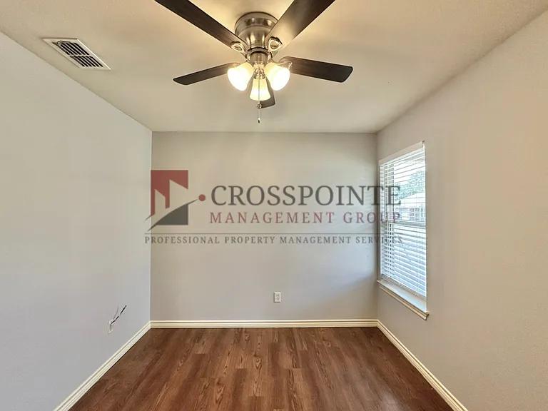 8713 Mansion Creek Cir — Photo 23