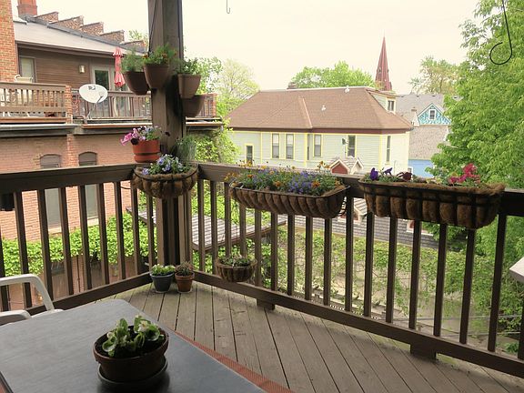 Large private porch!