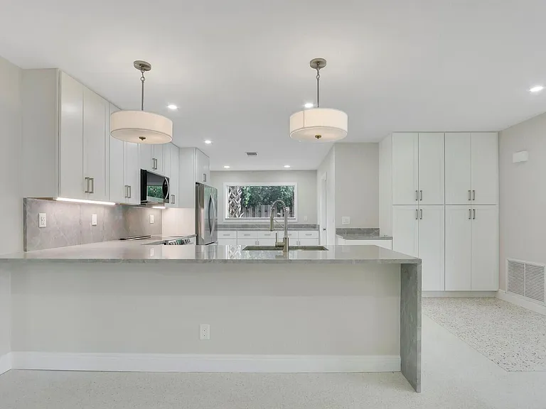 732 Pelican Way — Photo 11
