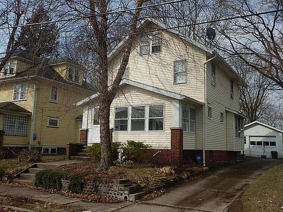 2nd image of 474 Erie St