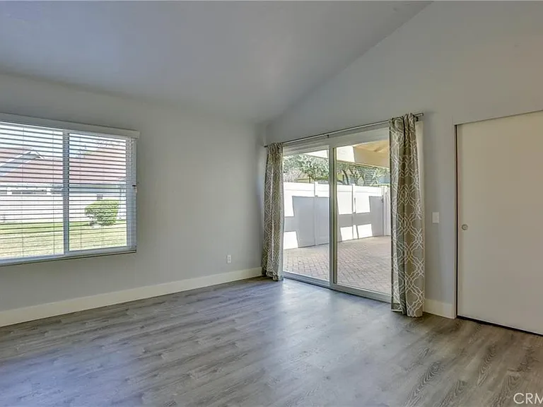 613 Lytle St — Photo 10