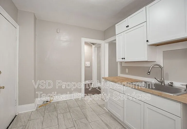 14172 Superior Rd #1 — Photo 6