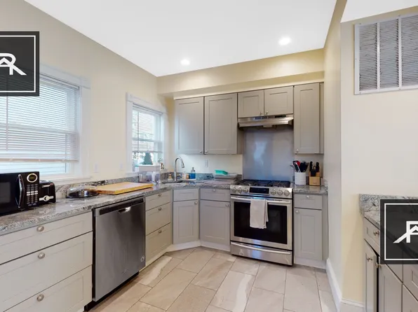 22 Litchfield St, Brighton, MA 02135
