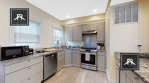 22 Litchfield St Photo 1