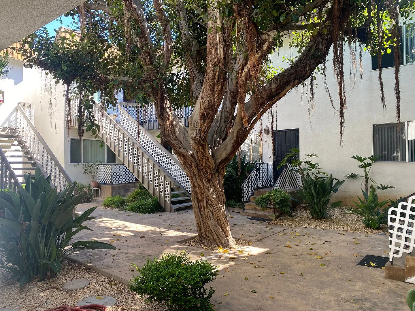 Large Renovated 2BR/2BA in North Pacific Beach | Laundry + 2-Car Tandem Parking | Near Tourmaline... — Photo 2