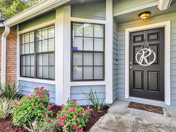 3rd image of 11545 Silk Oak Ln