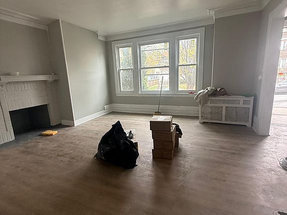 4th image of 52-54 Lehigh Ave #1
