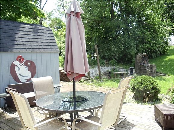 4th image of 559 Boyce St