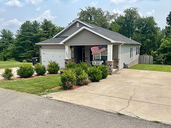 Spacious parking areas