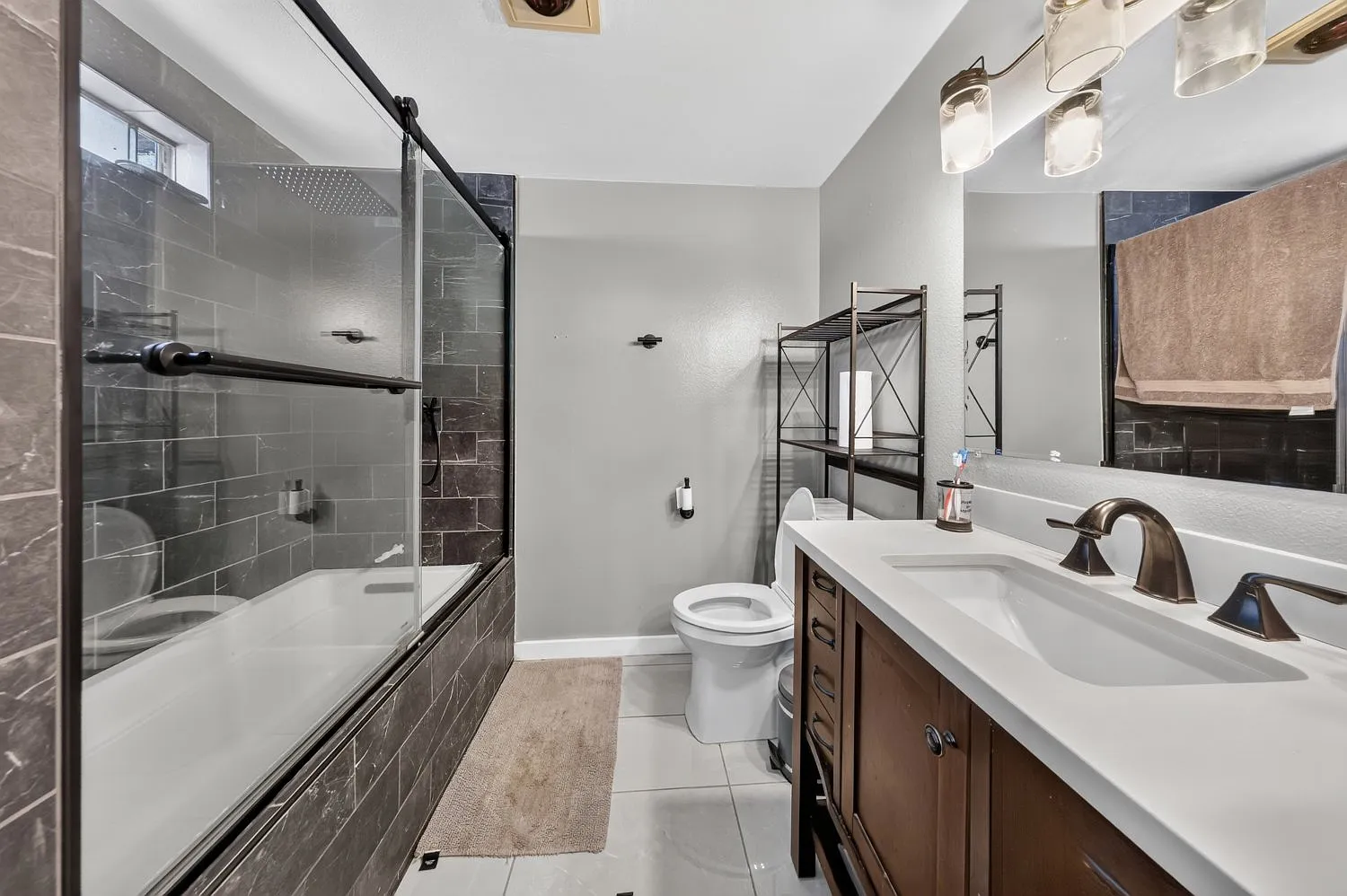 2 bed, 1020 sqft, $2,850 — Photo 3