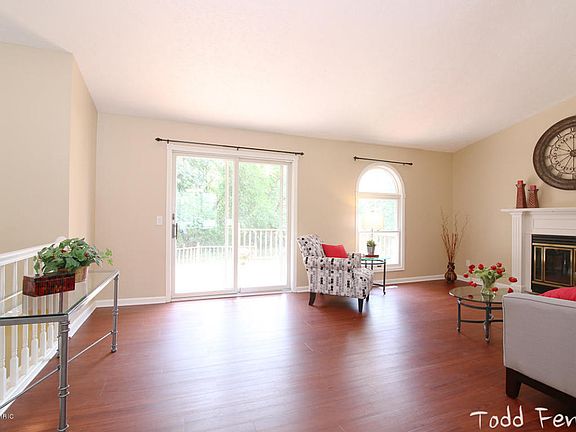 5th image of 4121 Honeyvale St SW