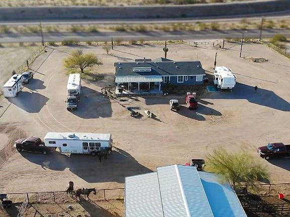 5th image of 8839 N WARREN Road