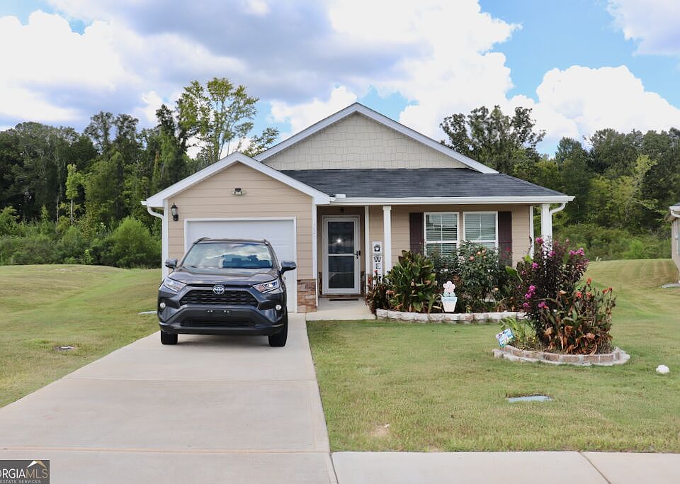 1st image of 520 Macmillian Ln