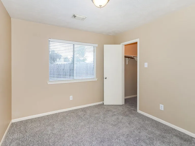 6807 Arrowchase Ct — Photo 13