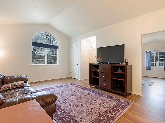 5th image of 2705 Mary Jane Blvd