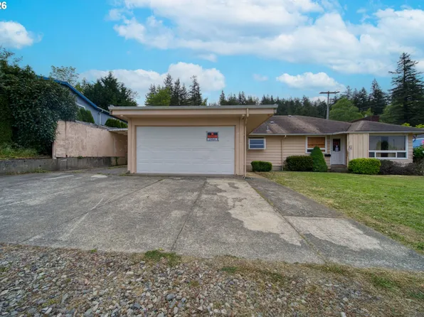 1220 N Henry St, Coquille, OR 97423