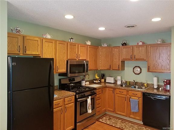 3rd image of 4330 Berkley Pl Unit E1