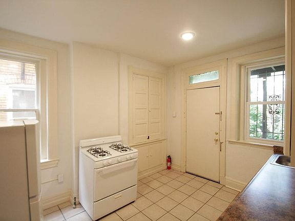4th image of 407 Franklin Ave APT 3