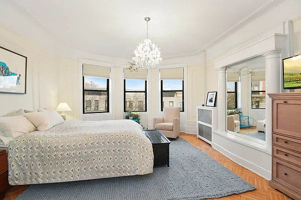 Sold by Corcoran | media 27