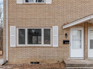 3424 Kimberly Downs Rd, Davenport, IA 52807