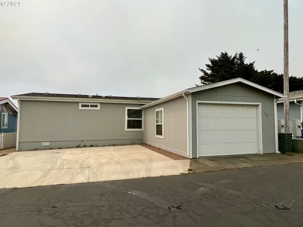94120 Strahan St Spc 121, Gold Beach, OR 97444