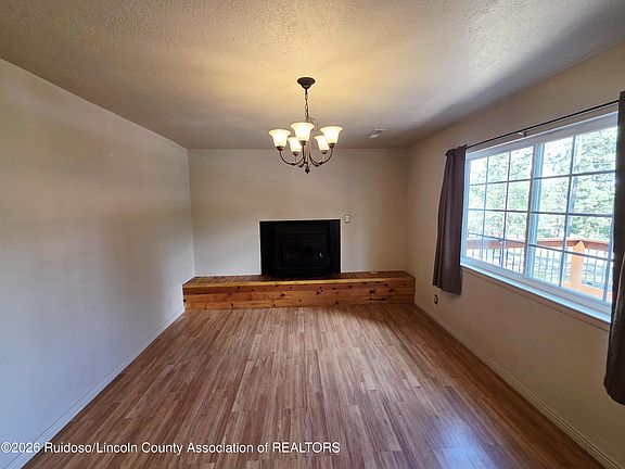 5th image of 507 Mary Dr