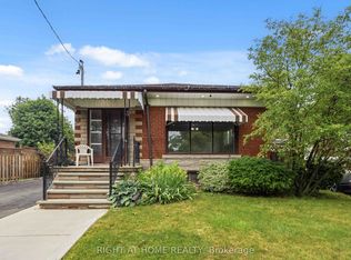 8 Grassington Cres, Toronto, ON M1G 1X5