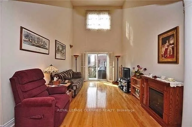 612 Caldwell Cres — Photo 4