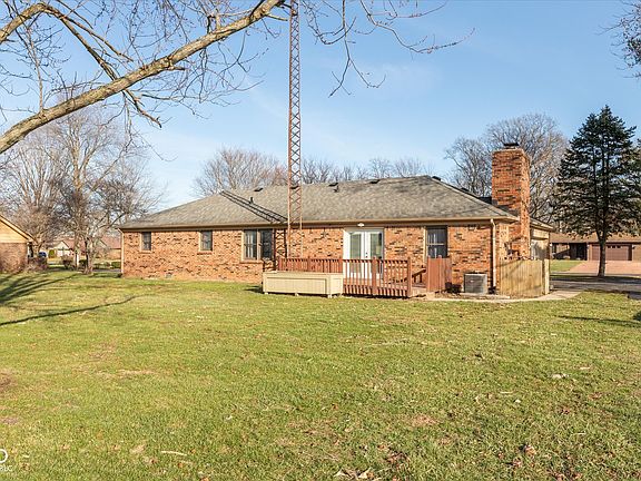 4th image of 1028 S Country Ln