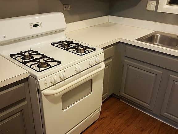 3rd image of 9 Fernwood Dr #B