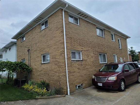 3rd image of 535 E 208th St