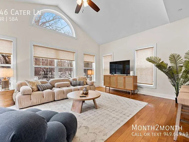 246 Cater Ln — Photo 2