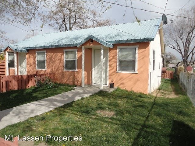 1st image of 457 Hall St