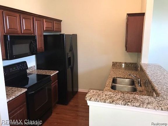 5th image of 39862 Rockcrest Cir