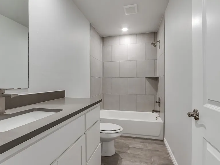 3903 Lleyton Dr — Photo 20