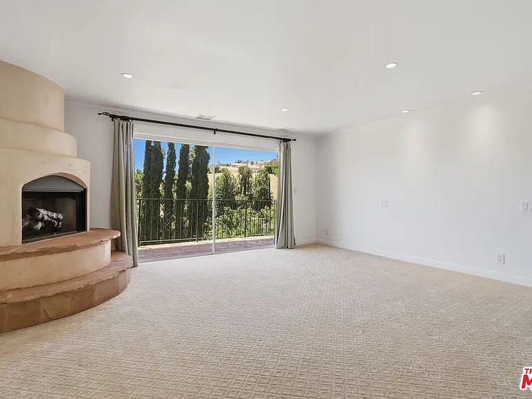 4613 Reforma Rd — Photo 44