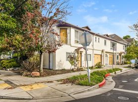 1801 Derby St, 1803 Derby St